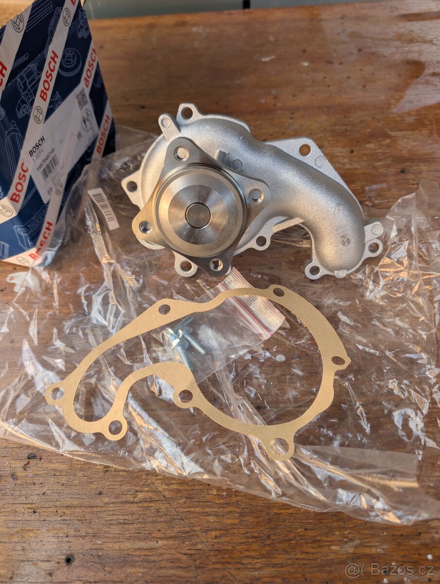 Vodní pumpa BOSH na FORD