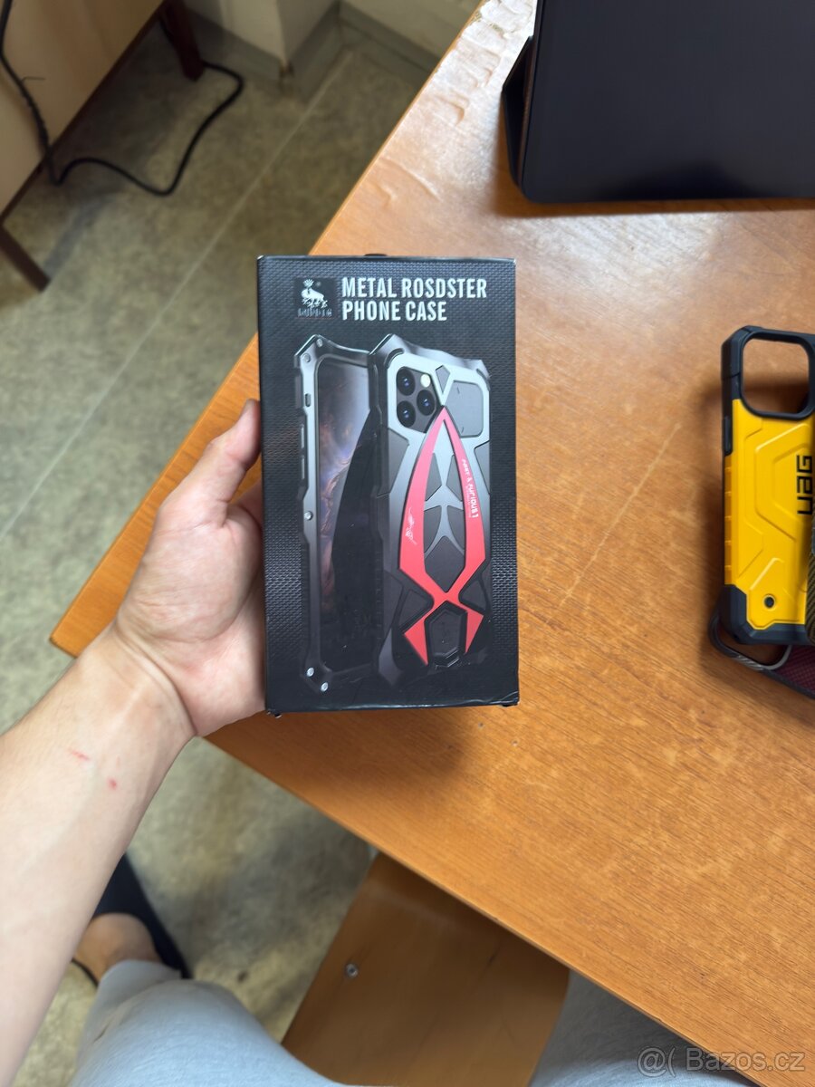 Pouzdro na iPhone 15 Pro Max