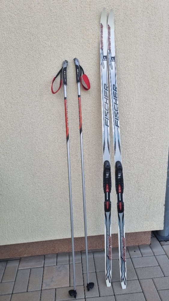 Dámské běžky Fischer 182 cm, hole Salomon 155 cm