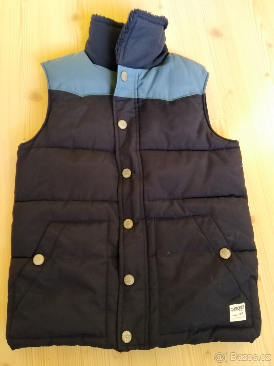Chlapecká vesta CHerokee velikost 9-10let