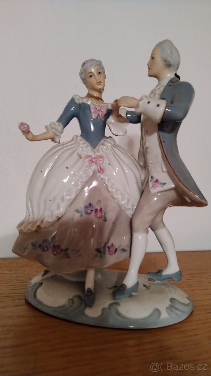 Soška tančící pár