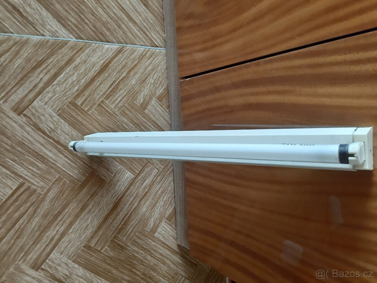 zářivkové těleso