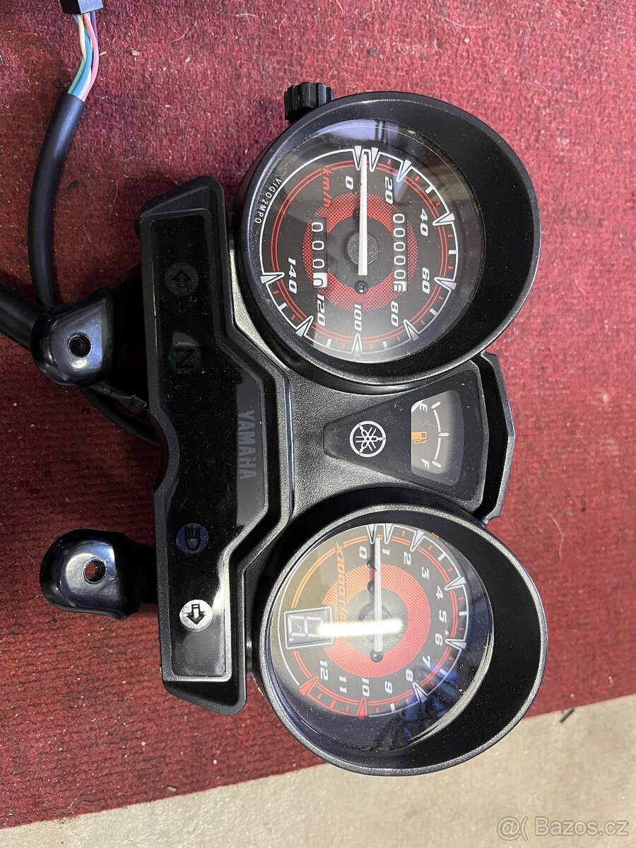 Yamaha YBR 125 budíky