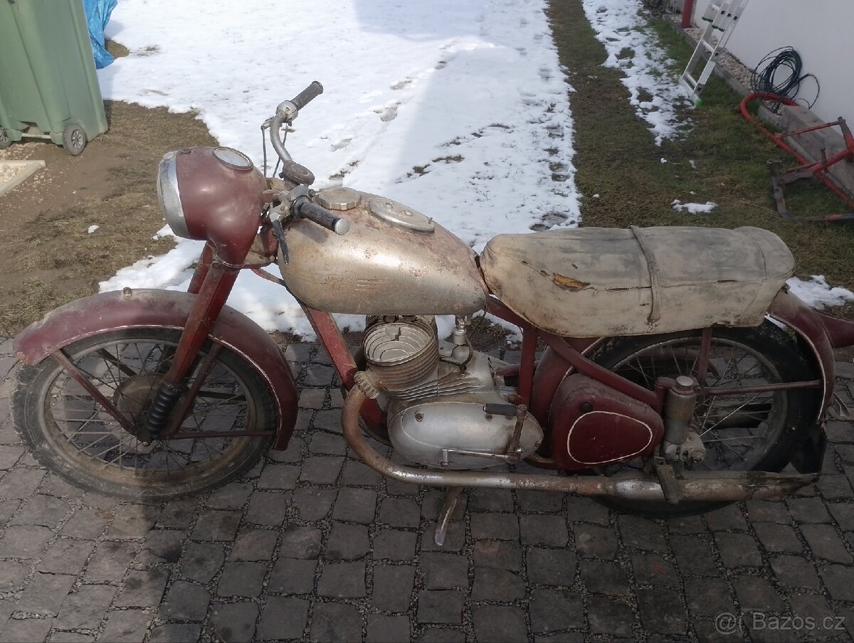 Jawa Pérák 350