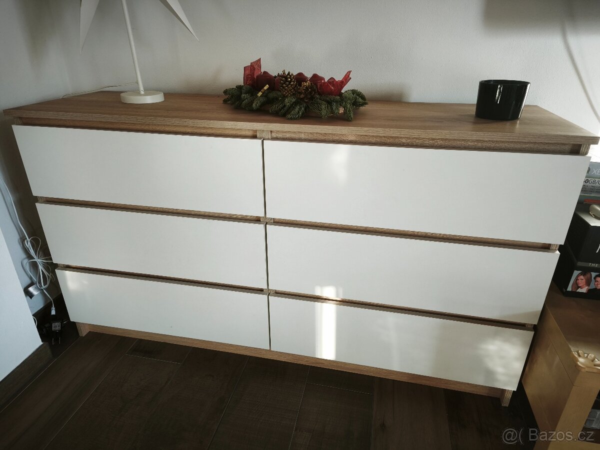 Komoda dub sonoma bílá