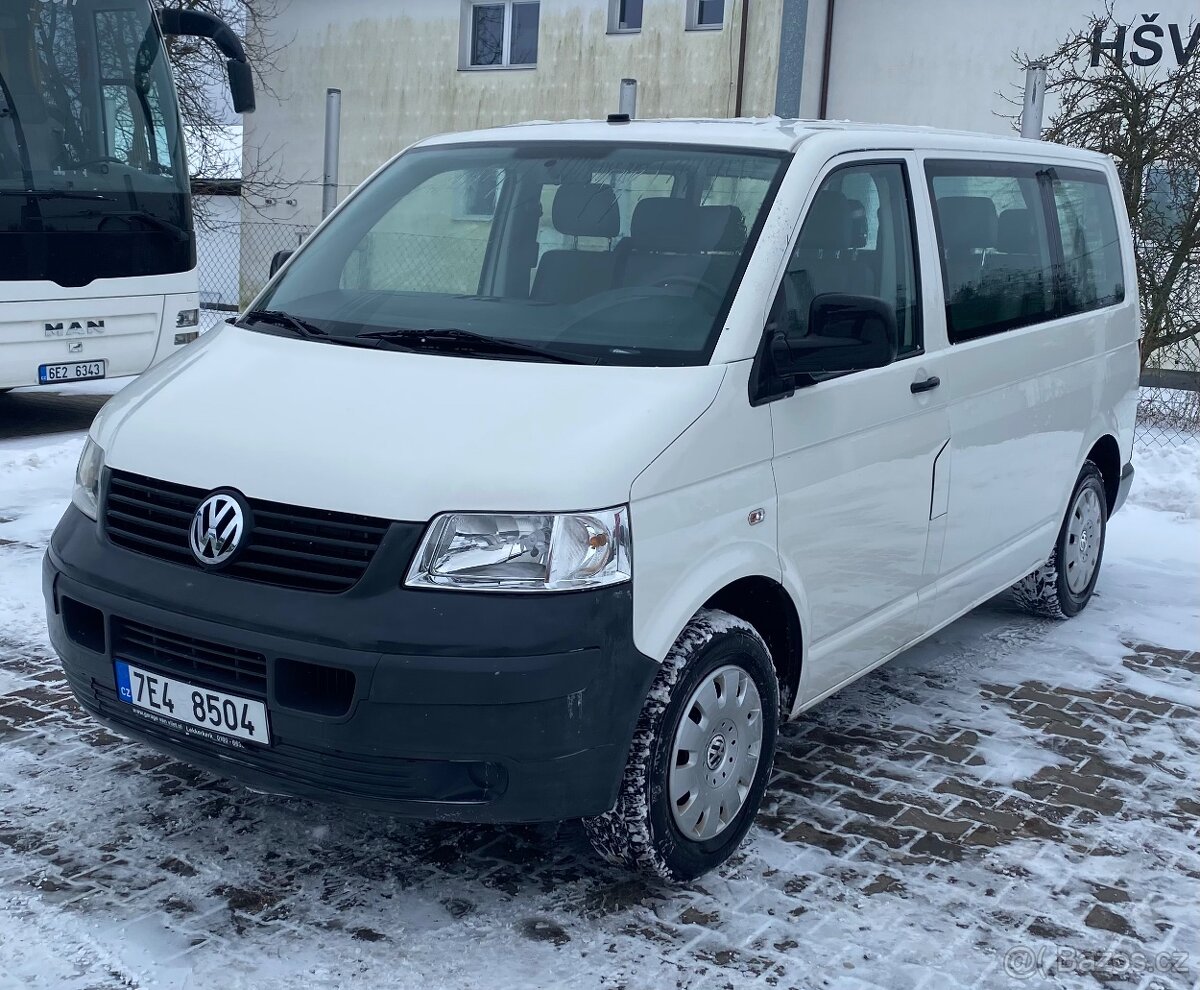 VW Transporter T5 1.9tdi 9-míst 2009 NOVÁ STK