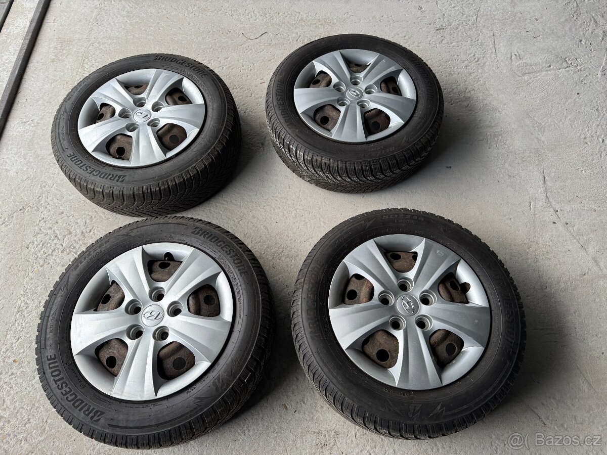 Sada plechových kol R15 Hyundai 5x114,3 + zimní 195/65 R15