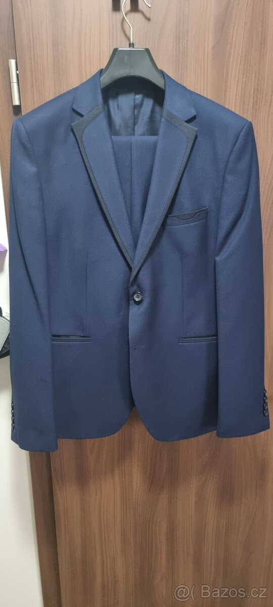 Luxusní oblek Emilio Massimo Milano NOVÝ vel.54