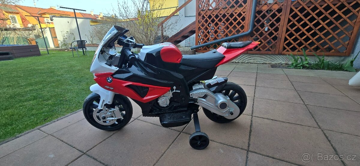 Dětská elektrická motorka BMW S1000 RR ride - on