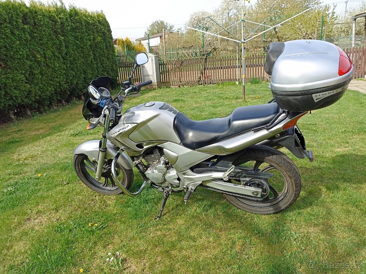Yamaha YBR 250 vhodná pro začátečníky