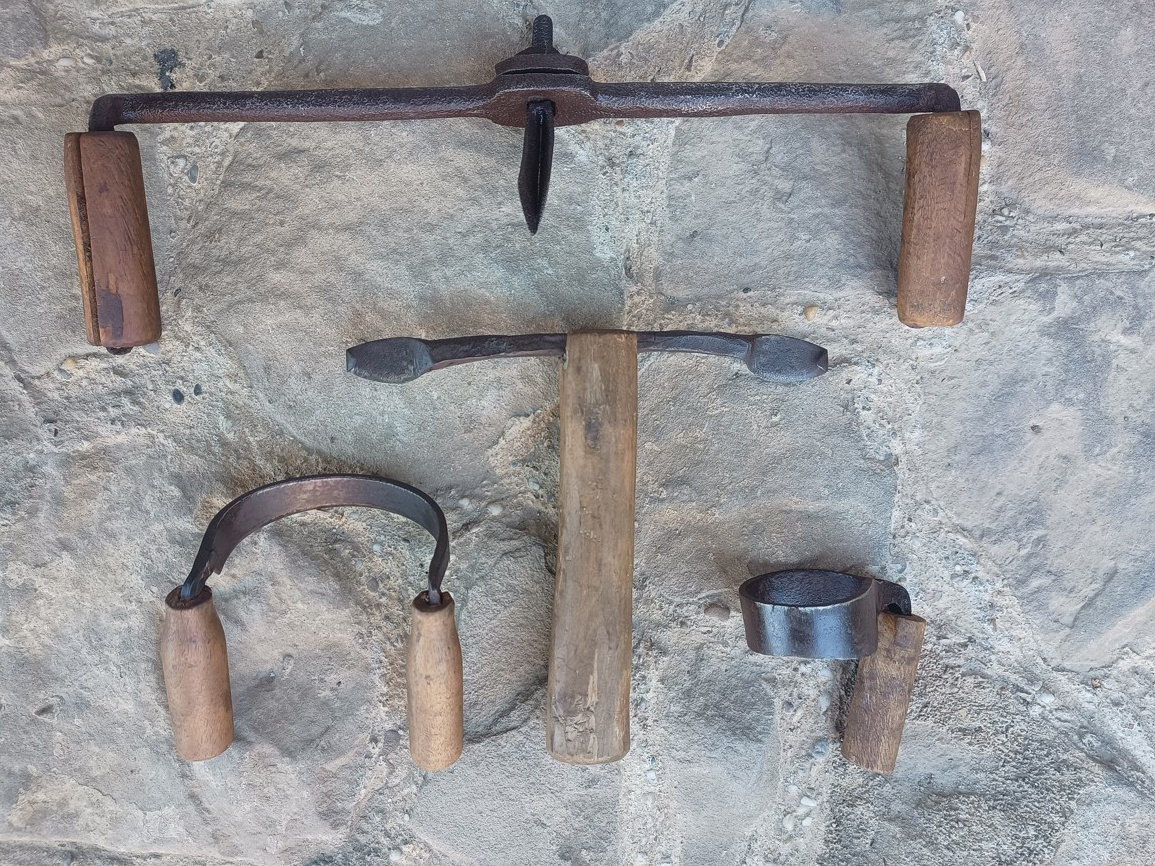 Pahovník na šindl, poríz obojručný nuž,sekera,hoblík dláto 6