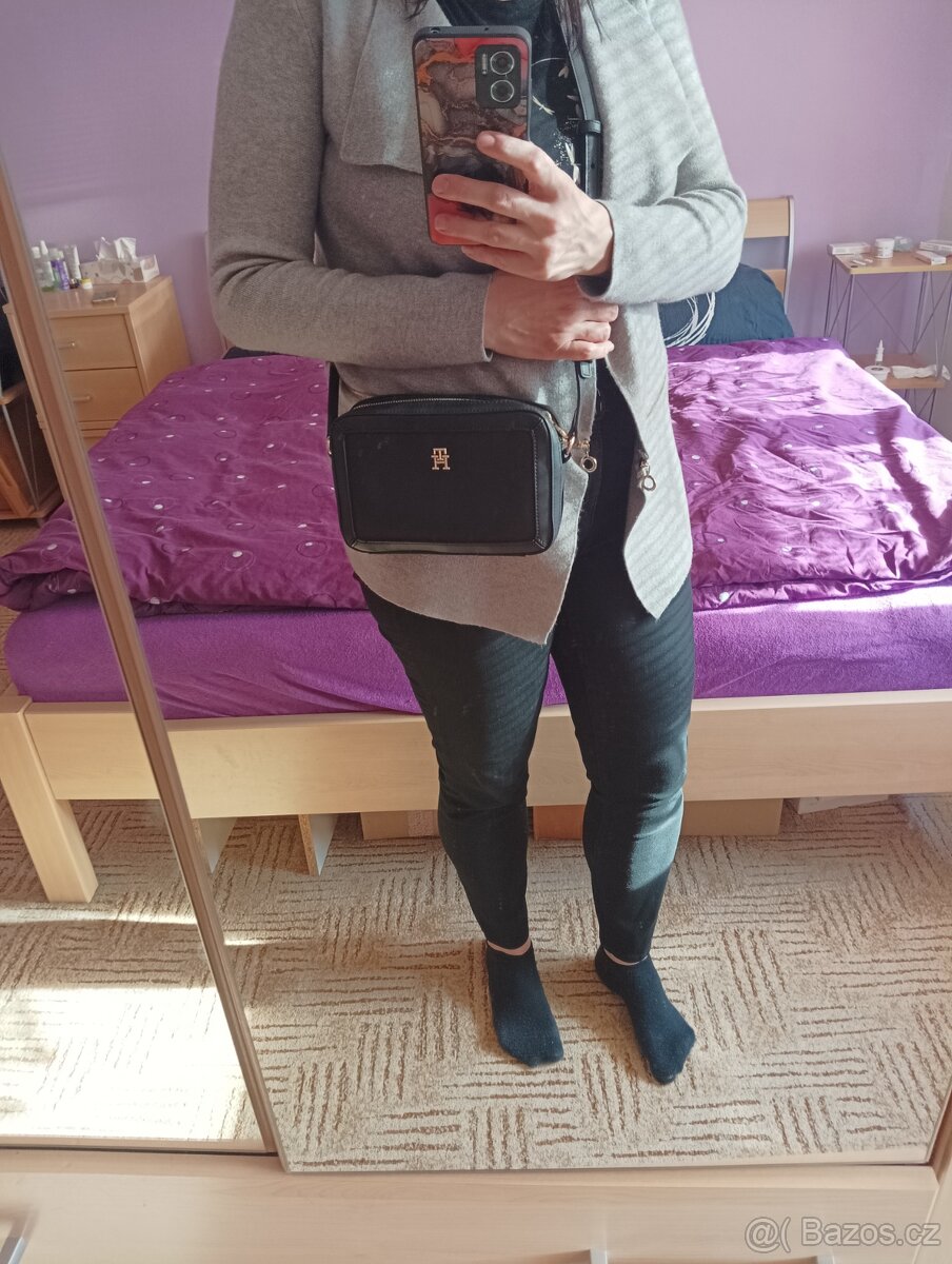 Kabelka Tommy Hilfiger+dárek