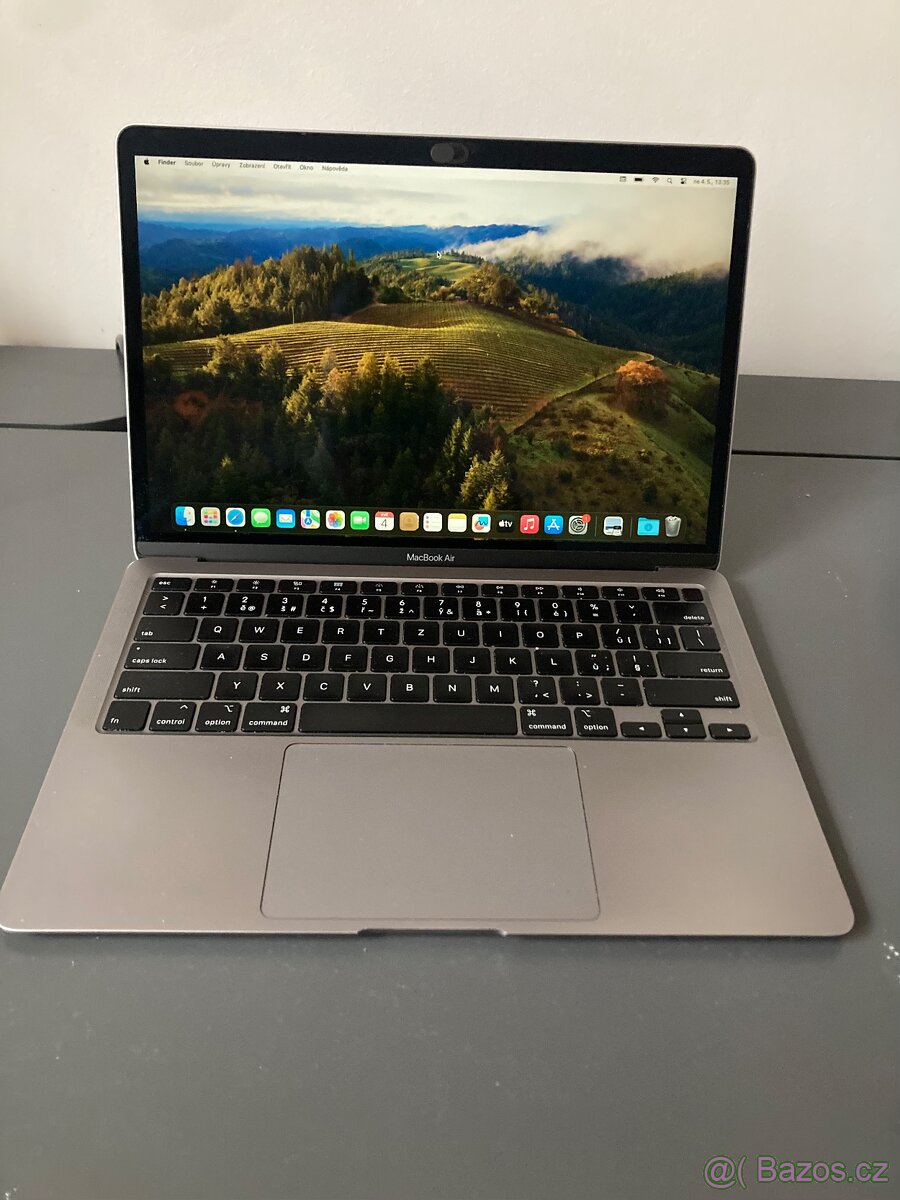 MacBook Air 13" Retina (2020) – Intel Core i3, 8 GB RAM, 25