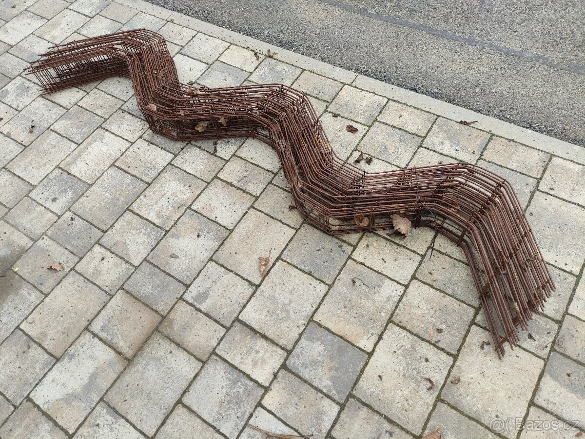 Podložka distanční pro horní výztuž 11cm