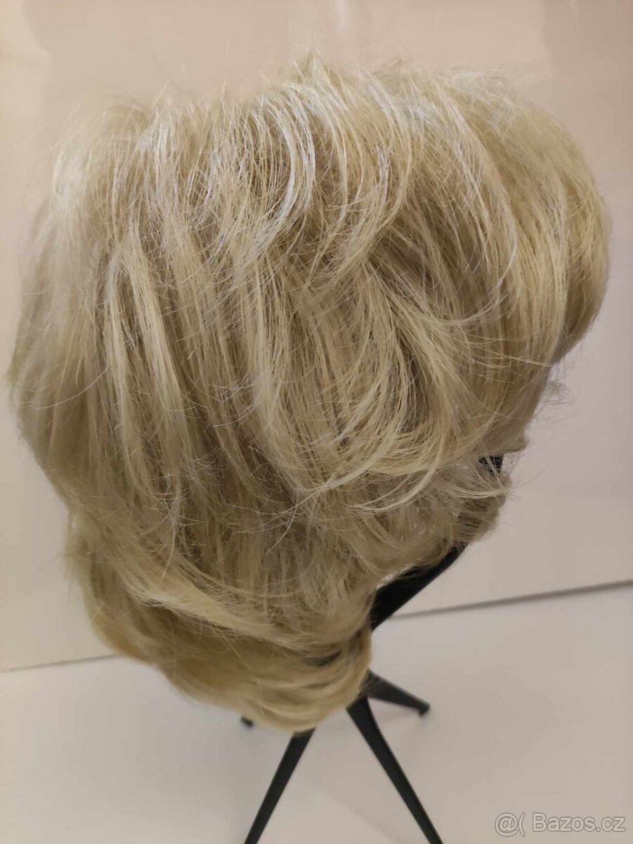 Blond paruka značková