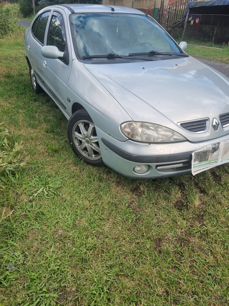 Renault Megane 1.6i benzín 2004 STK do 2026