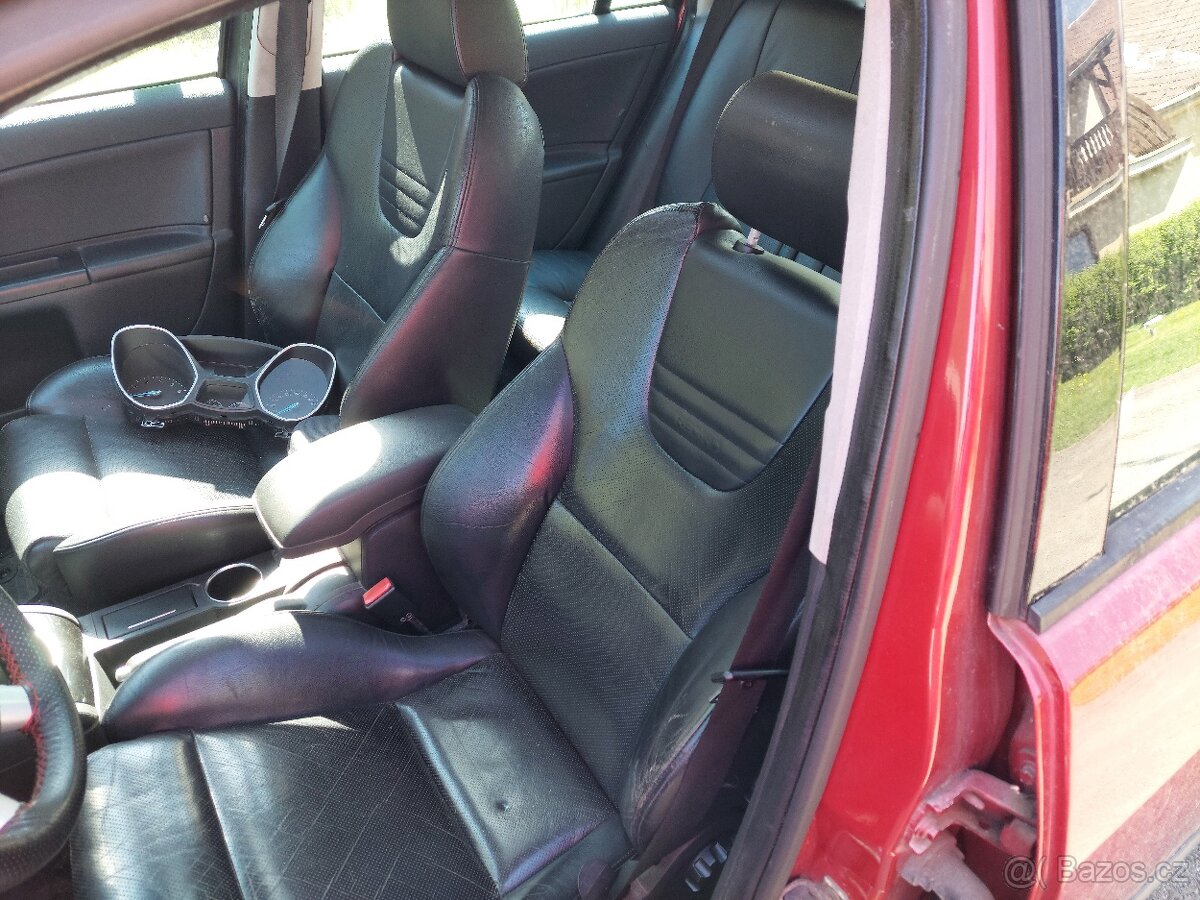 Ford mondeo st220