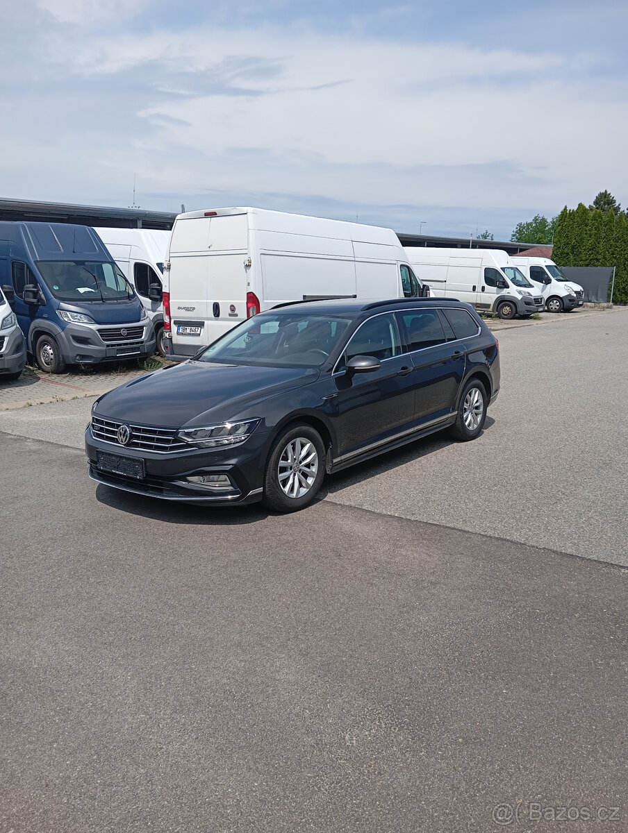 VW PASSAT B8 RLINE , ACC,NAVI,KAMERA,TAŽNÉ,atd