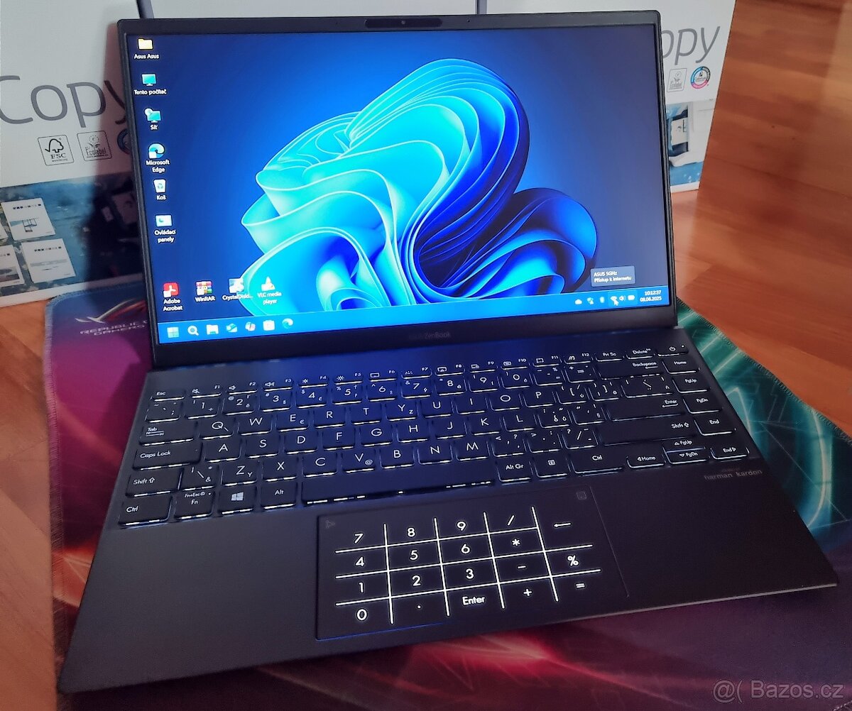 ASUS ZenBook 14 UM425UAZ