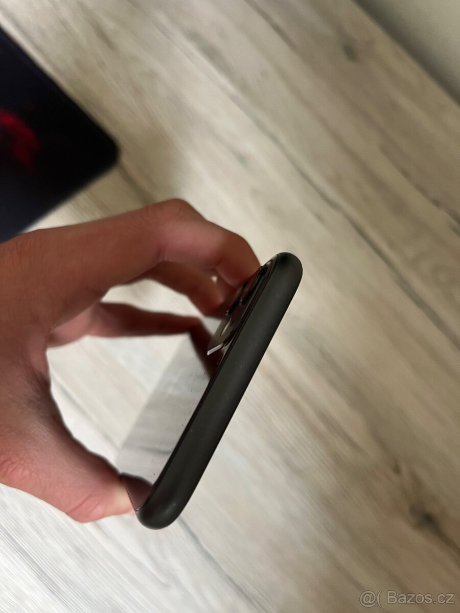 Prodám iPhone 11