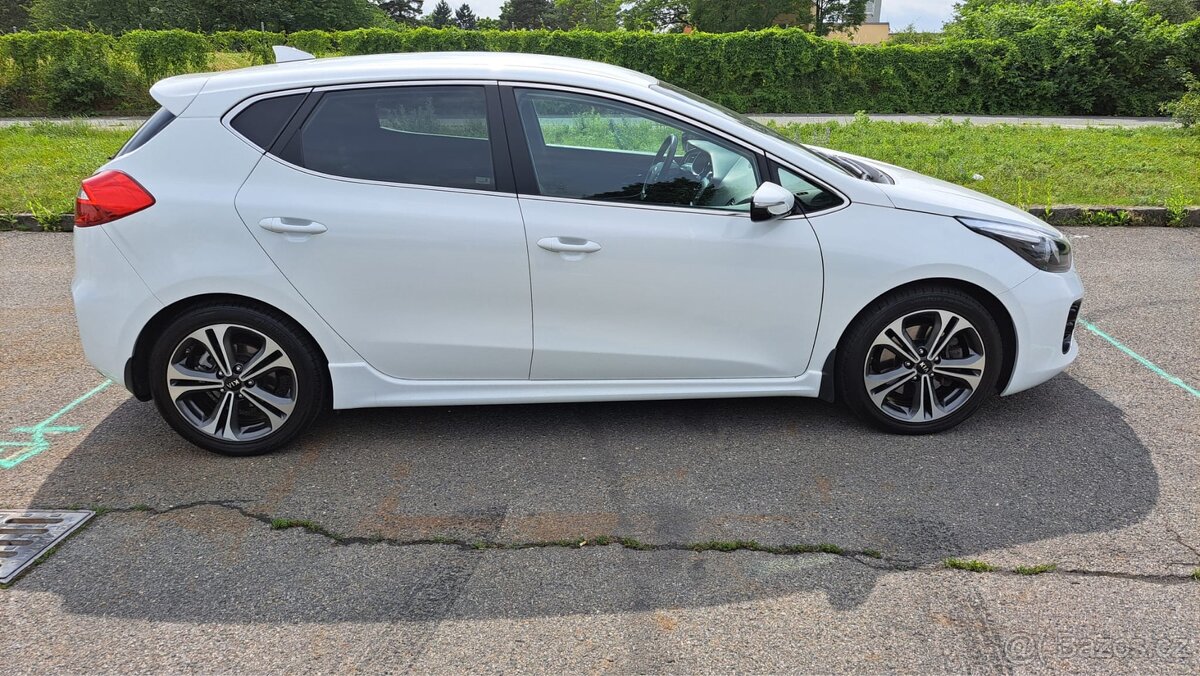 Kia Ceed 1.6 GT line, jen 65tkm, 2x alu, 1. majitel, TOP