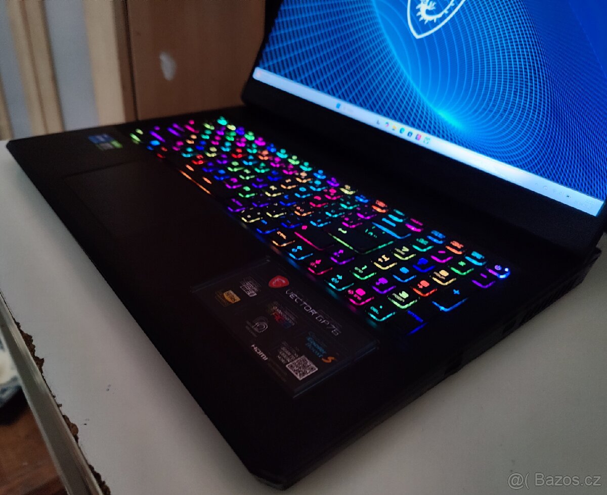 Herní notebook msi vector gp76-12UH