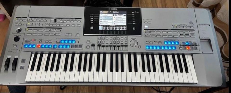 Yamaha Tyros5 61