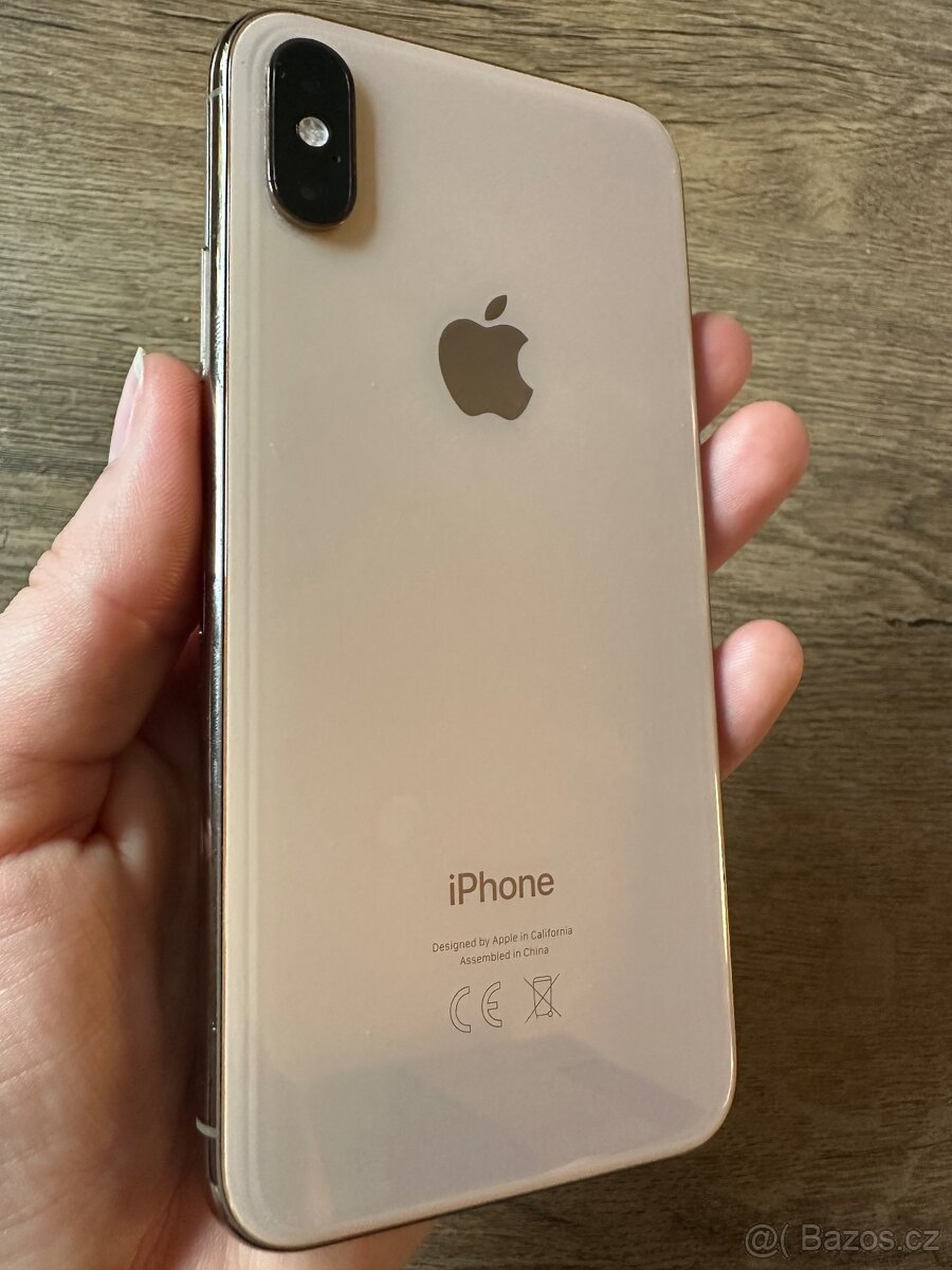 iPhone XS 64 GB Gold – zachovalý, spolehlivý