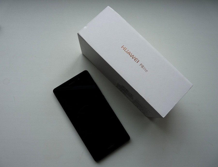 Mobilní telefon Huawei P8 Lite