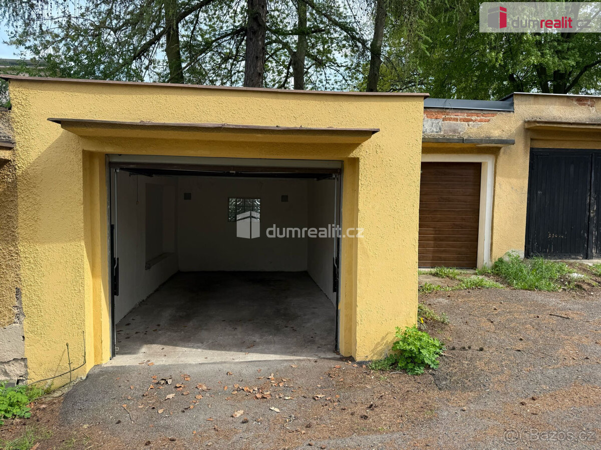 Pronájem garáže v Ústí na Labem - Bukov