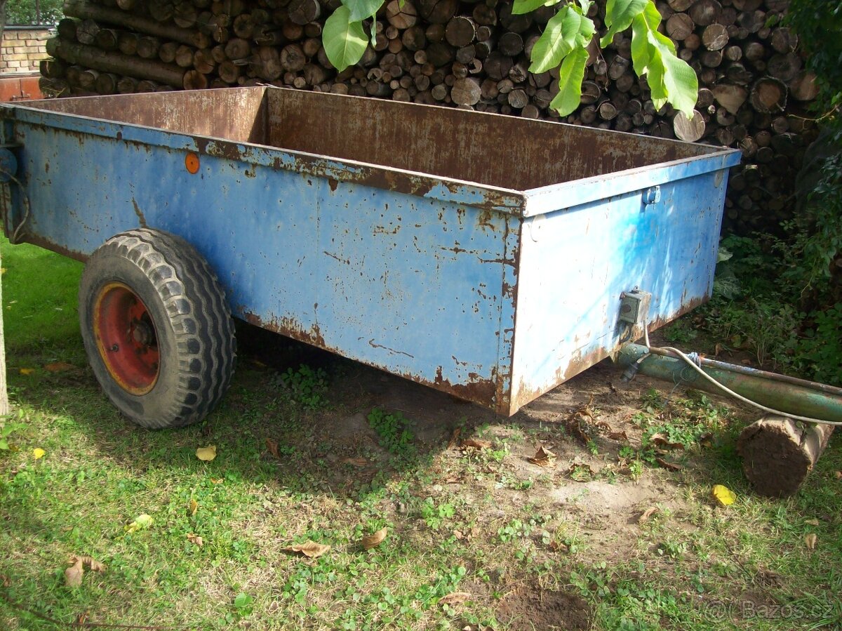 TRAKTOROVÝ VLEK, PŘÍVĚS