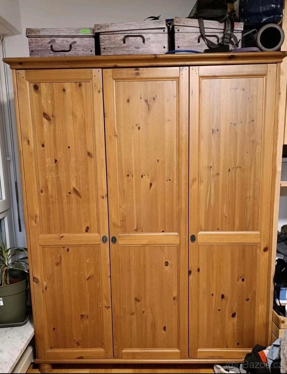 3 dvéřová skříň Leksvik