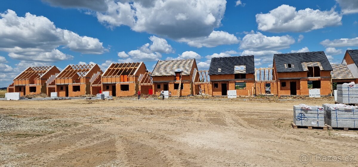 Pracovník na střechách