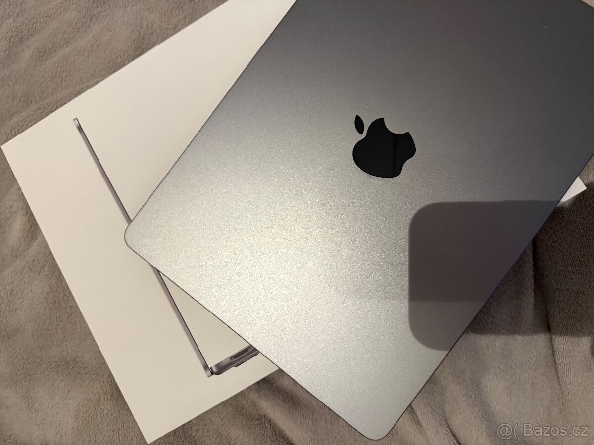 Apple MacBook Air 13” M3