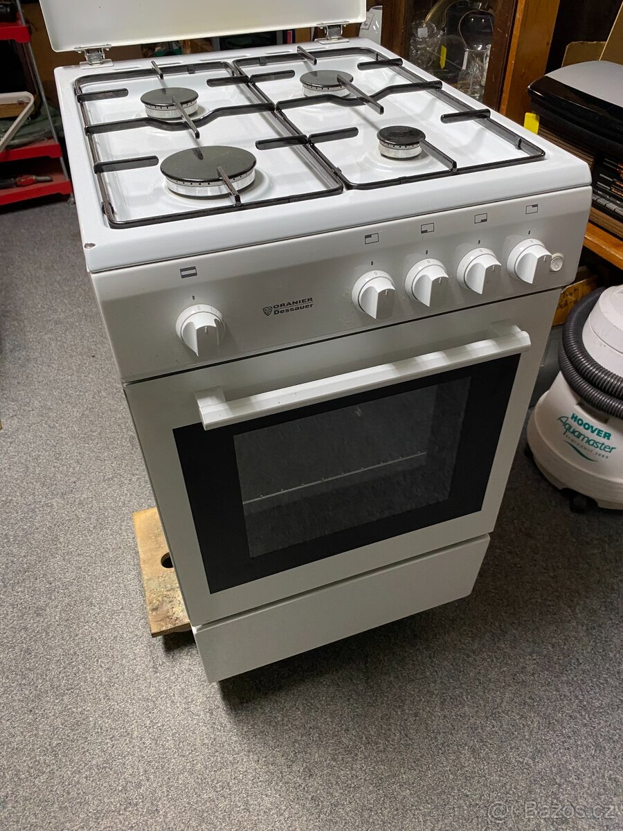 PLYNOVÝ SPORÁK zn.Oranier Dessauer FZ2299 -Jako nový