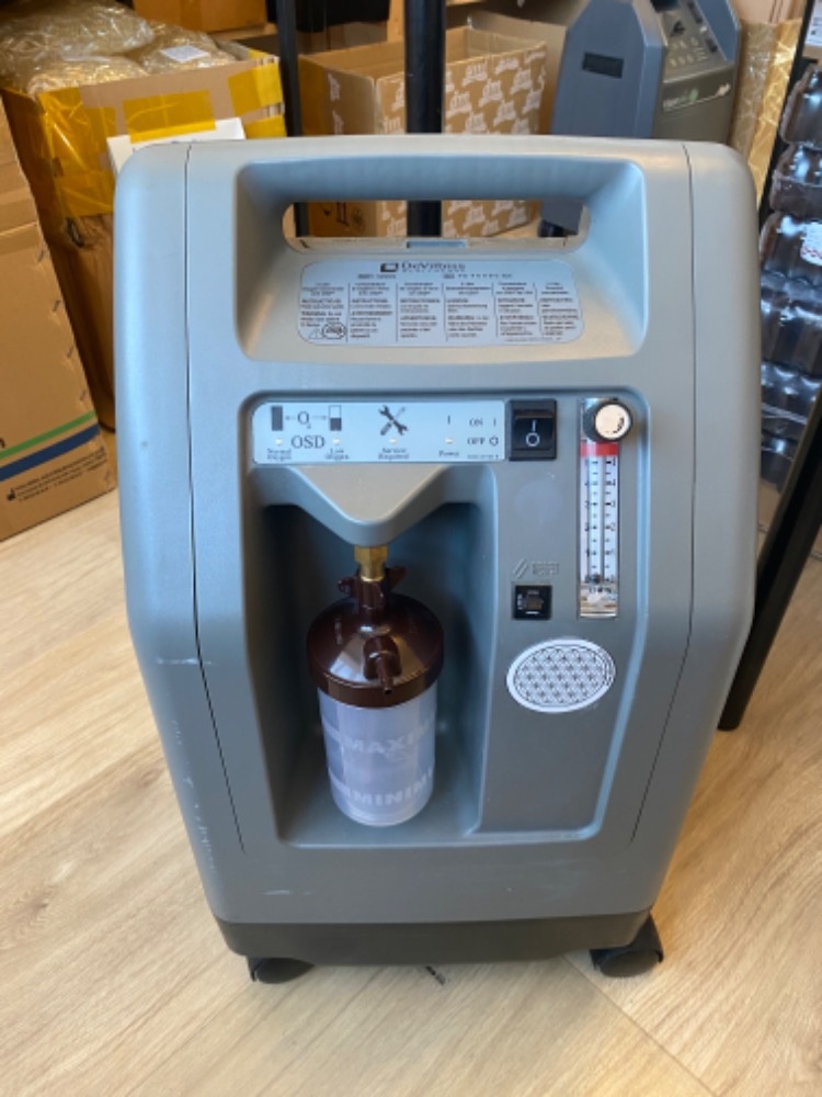 Kyslíkový koncentrátor DeVilbiss 525 TOP STAV