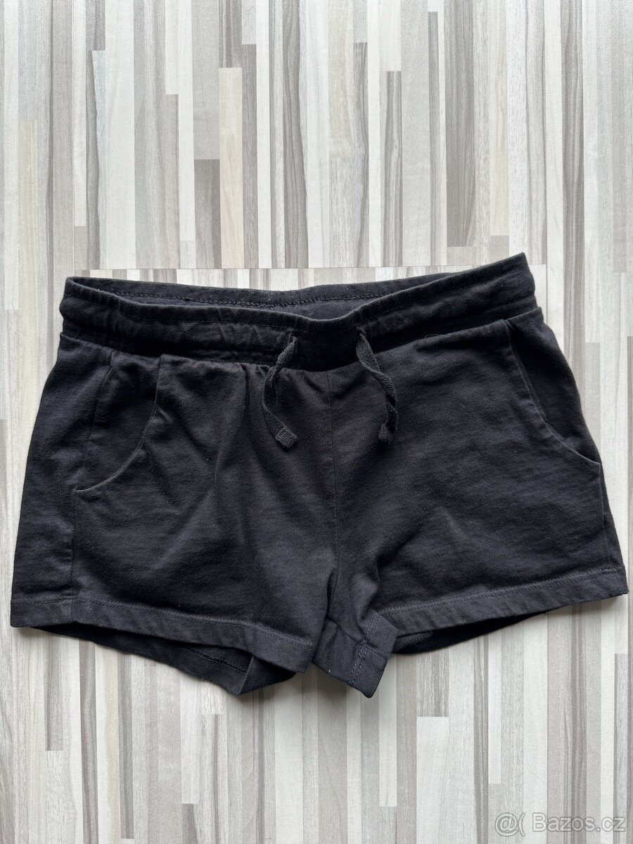 Dívčí kraťasy vel. 152