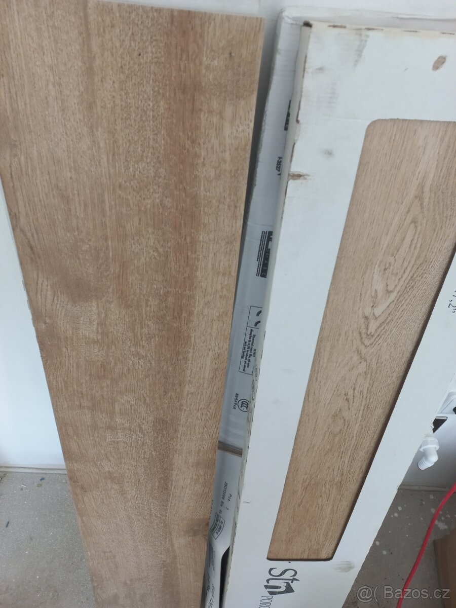 Obklad imitace dřeva