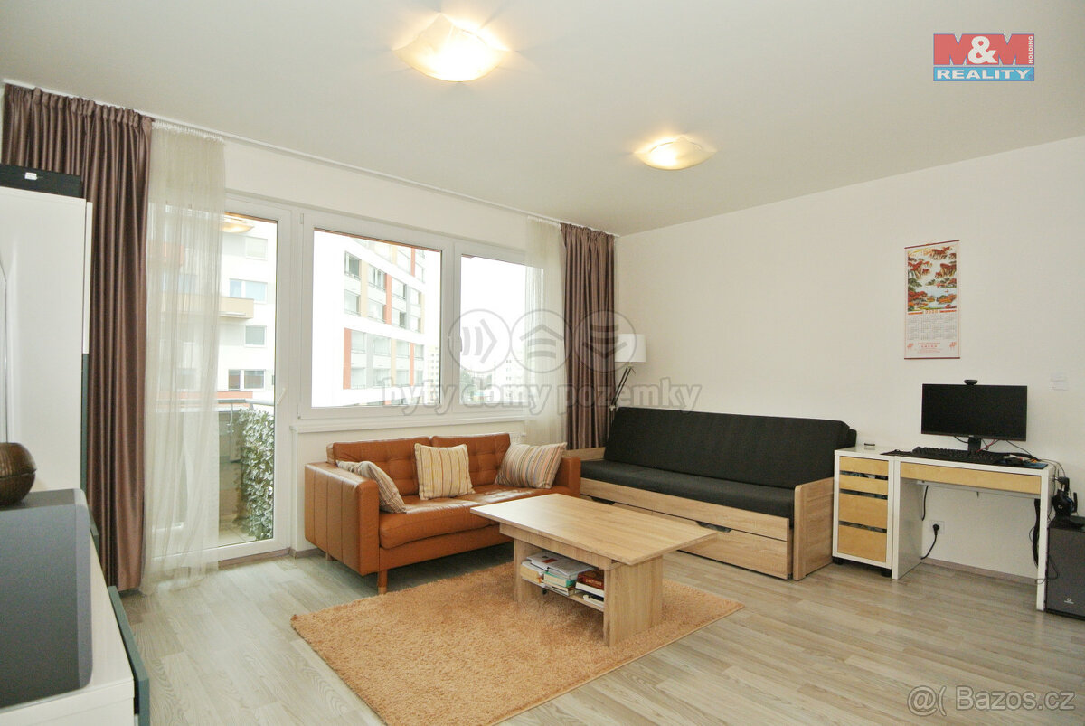 Prodej bytu 1+kk s garážovým stáním, 37 m², Praha 10