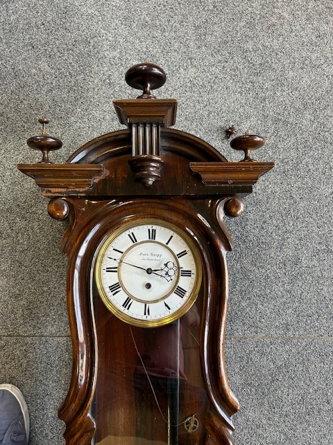 Velké hodiny houslovky okolo roku 1860 - prodloužený model.