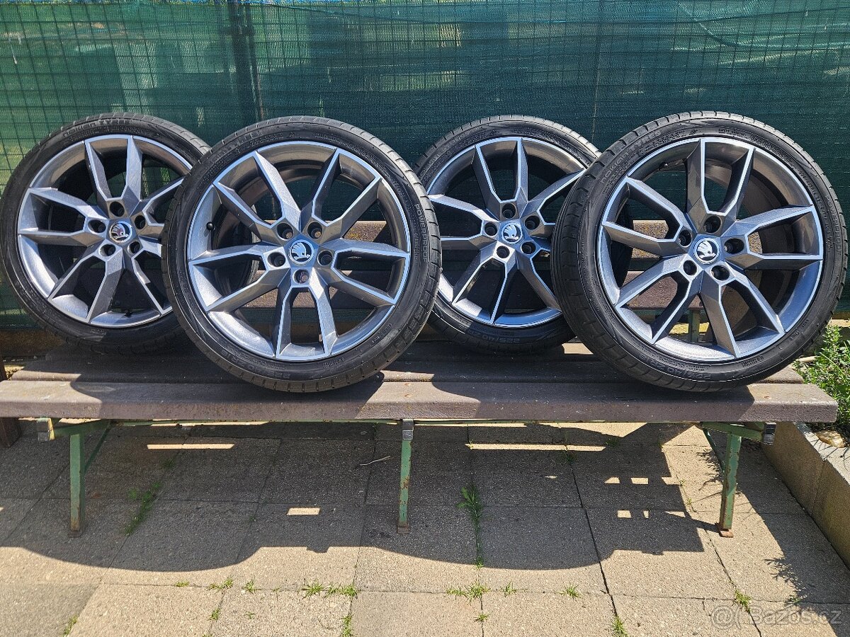 Alu Gemini R18 (Octavia RS III.)