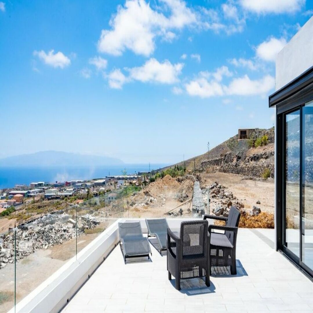 Nádherná vila na prodej v Adeje, Tenerife. 5 ložnic, 4 koupe