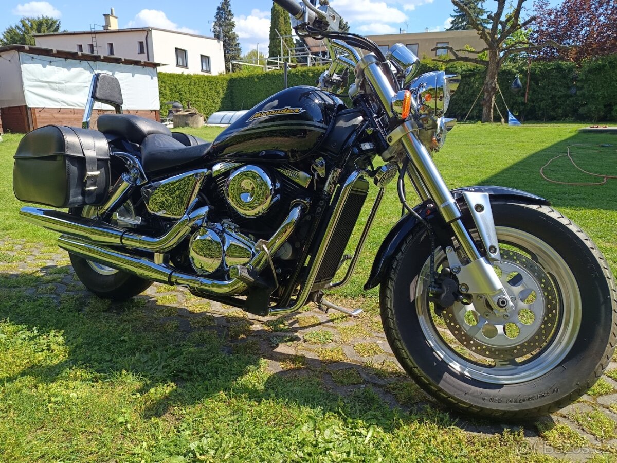 Suzuki VZ800 Marauder