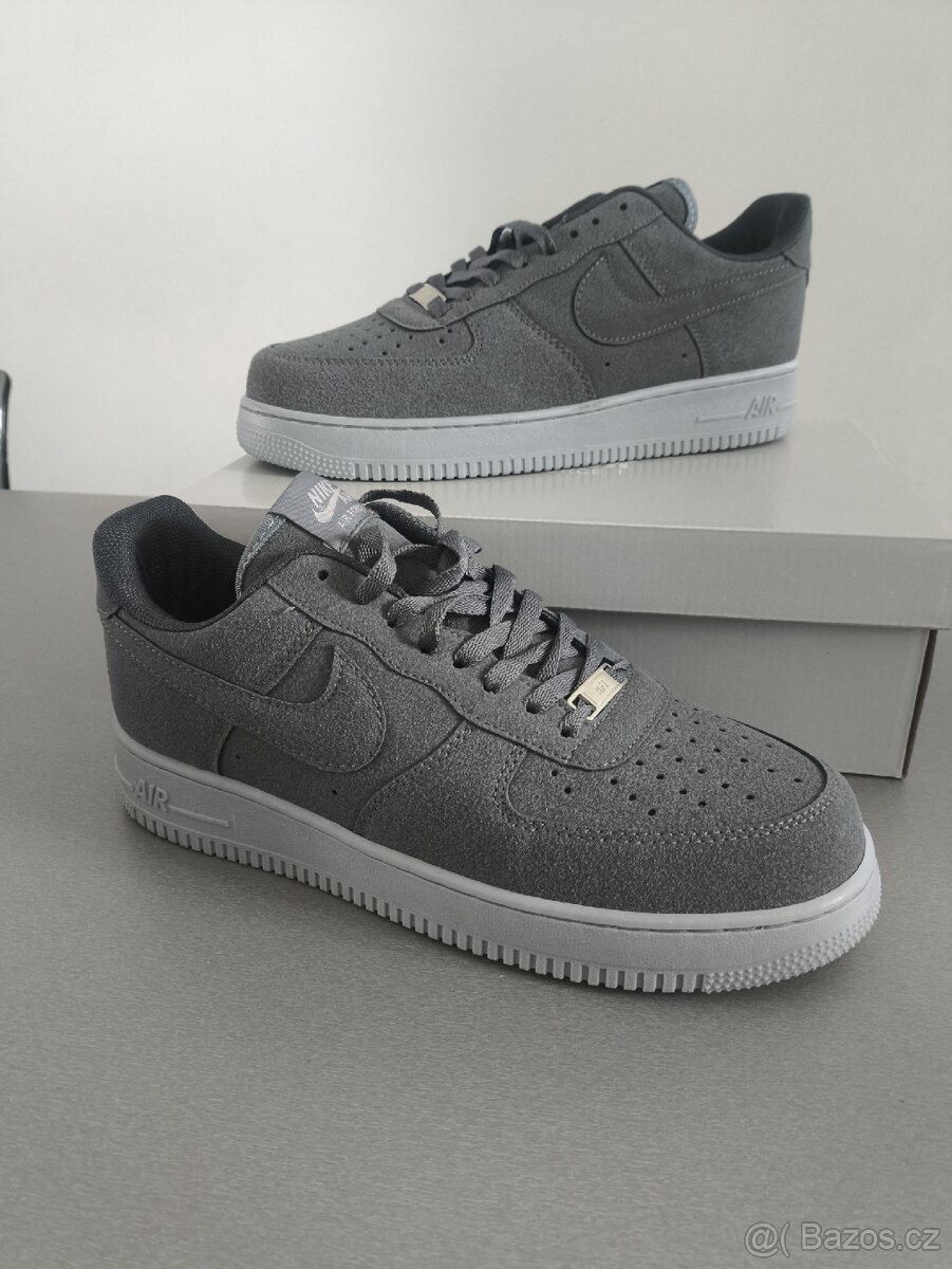 AirForce1 šedé boty