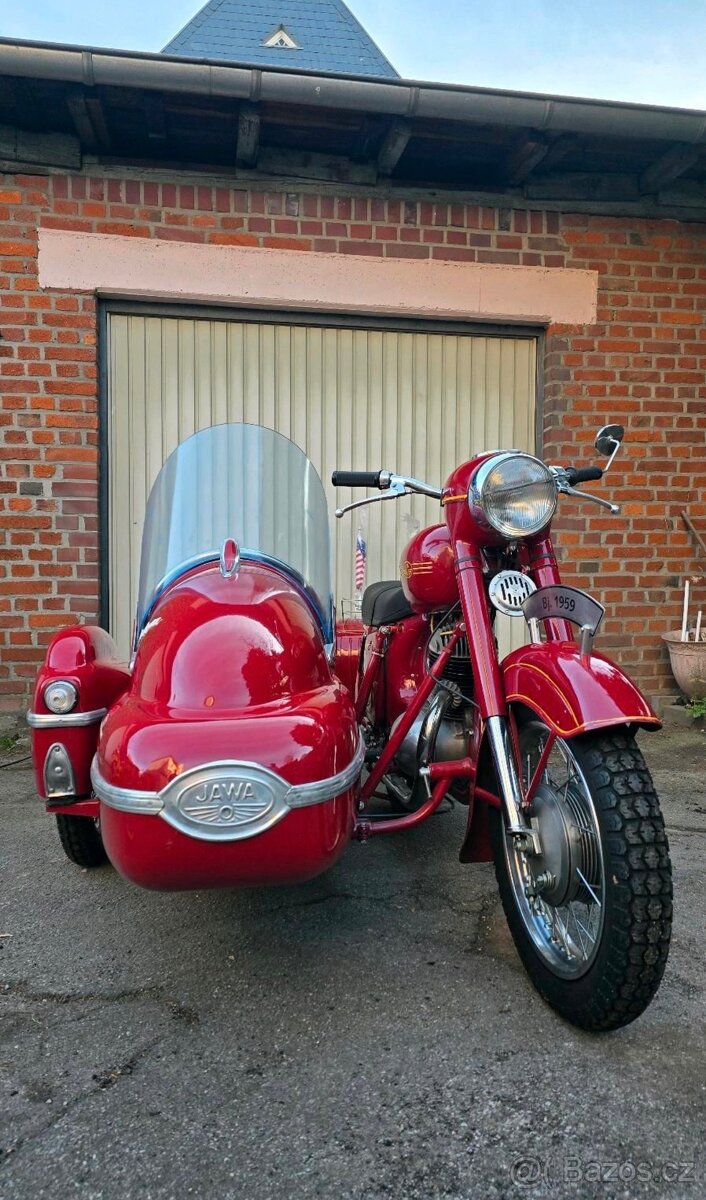 Jawa 250 Sidecar velorex + páv