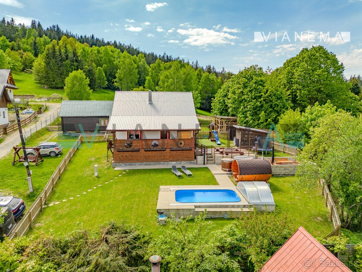 POUZE U NÁS Wellness chata se soupisným číslem na hranici ČR