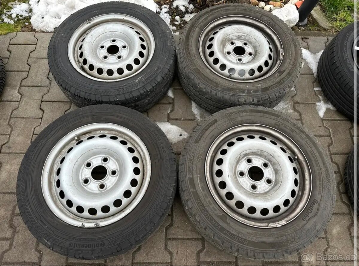 4x plechové disky 5x120 + pneu letní 205/65 R16C