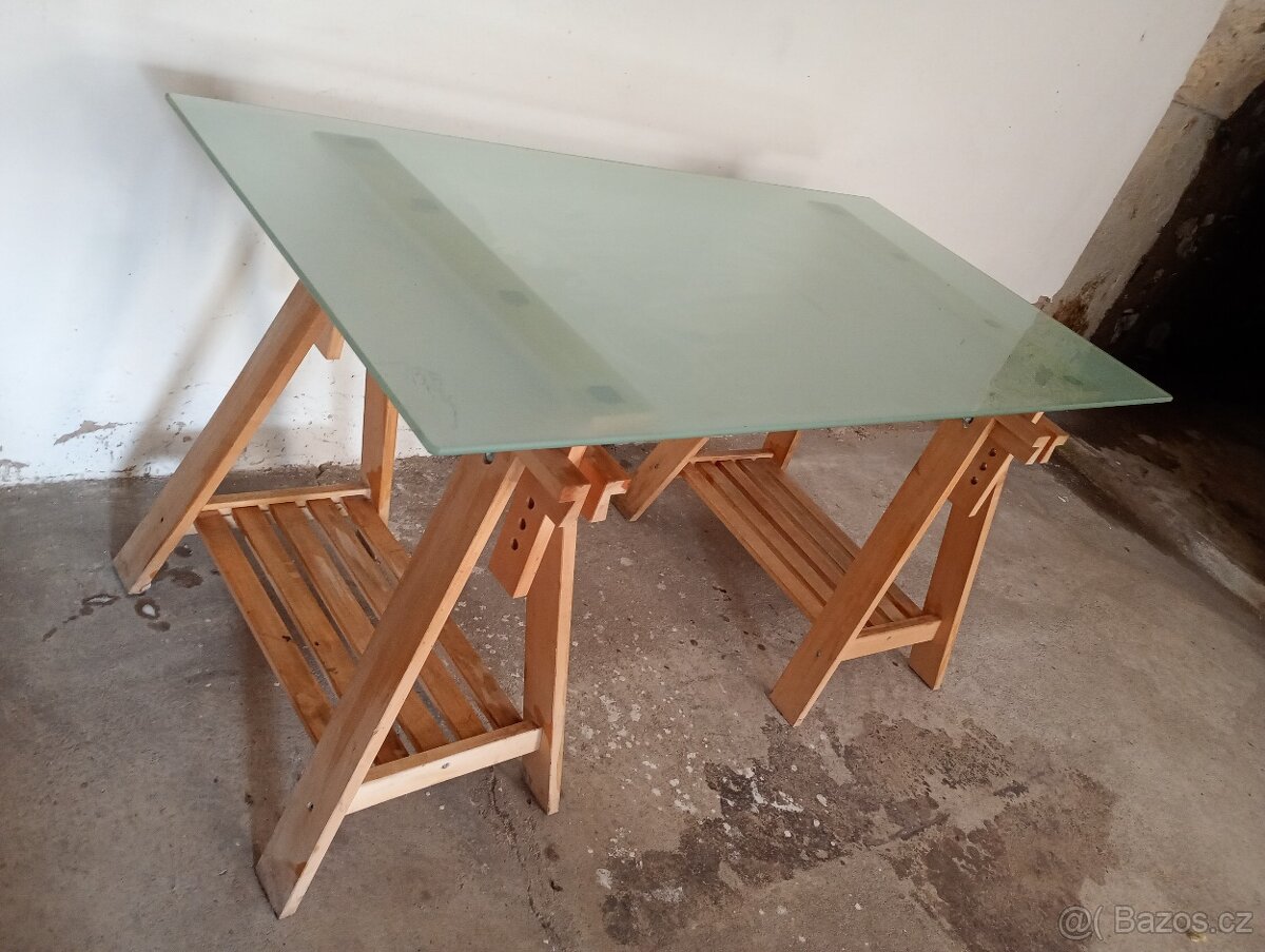 Pracovní stůl ikea