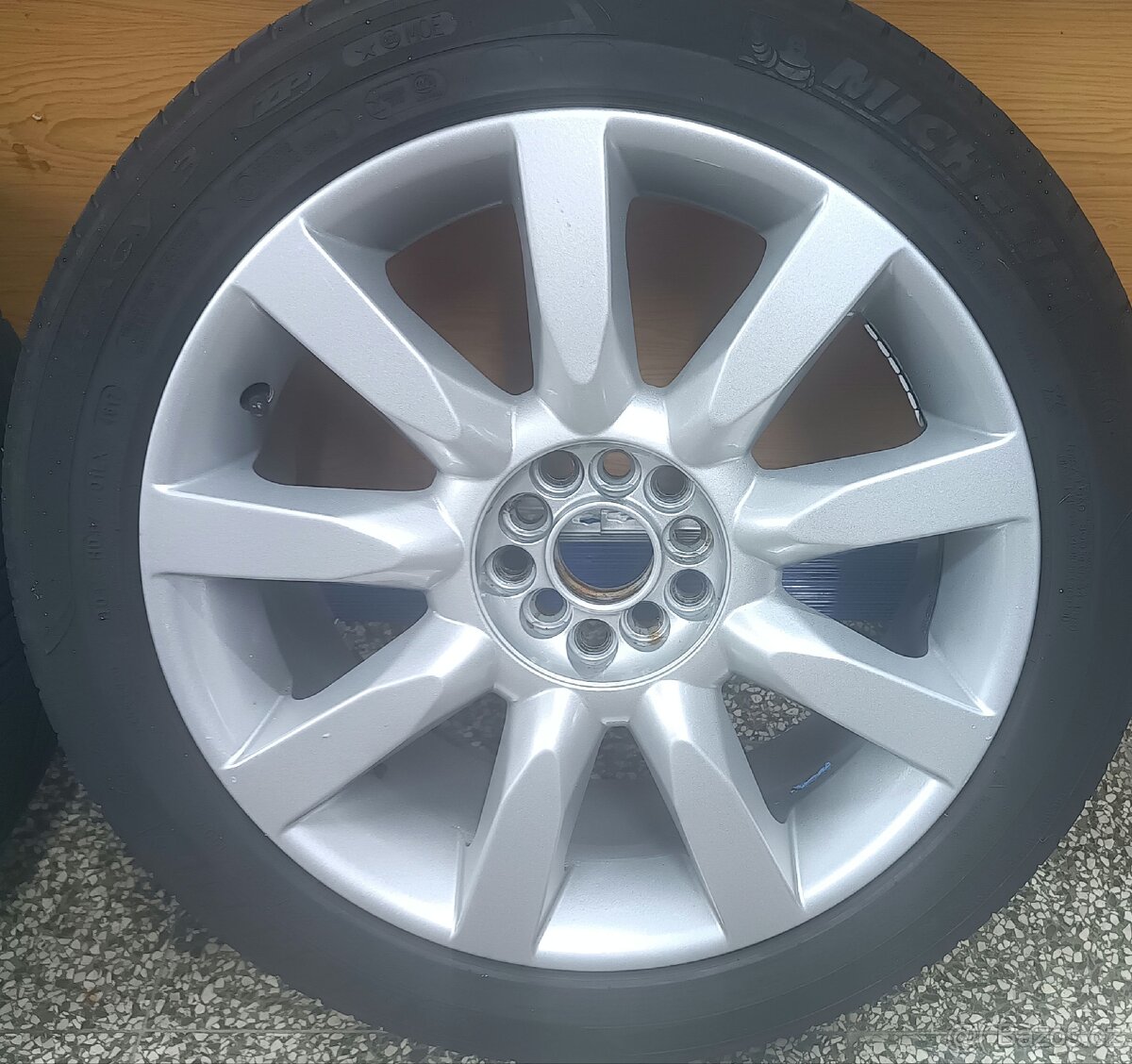 Letní sada alu kol R18 i s pneu