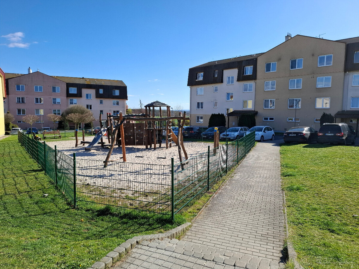 Prodej bytu 3+kk, 90 m2, Tlučná